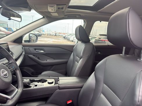 Certified 2023 Nissan Rogue SV w/ SV Premium Package image 26