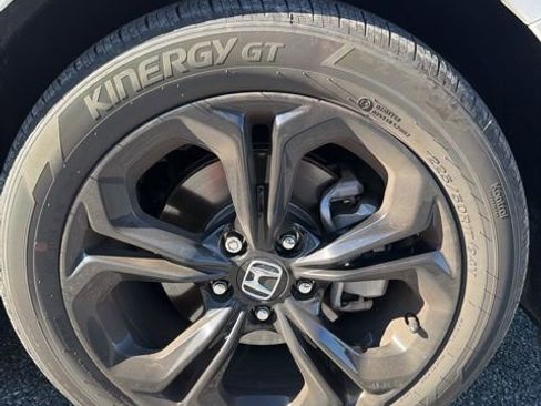 Used 2025 Honda Accord SE image 11