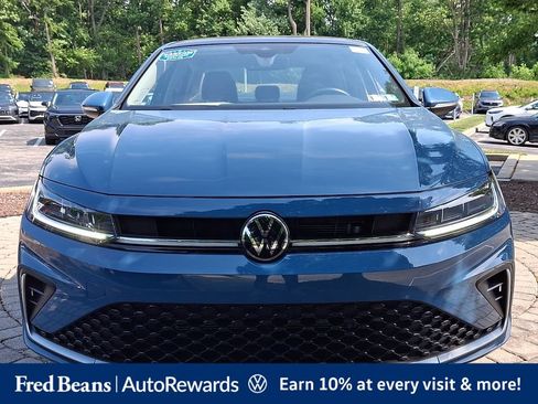 Certified 2025 Volkswagen Jetta SEL FWD image 2