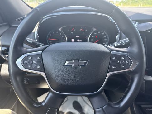 Used 2023 Chevrolet Traverse RS AWD/4WD image 21