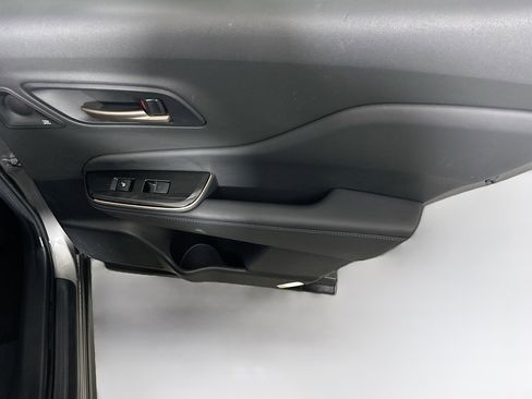 Used 2024 Toyota Crown Limited image 29