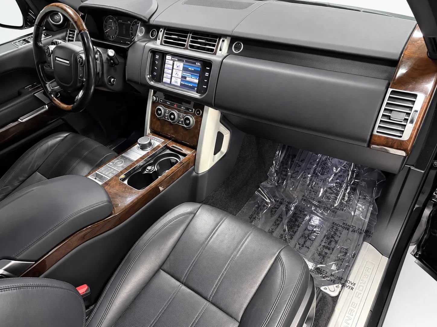 Used 2014 Land Rover Range Rover Supercharged AWD/4WD image 23