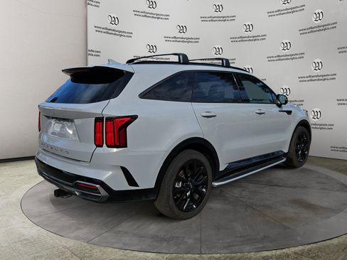 Used 2022 Kia Sorento SX image 5