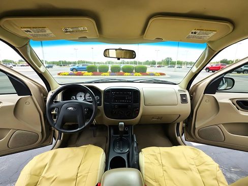 Used 2007 Ford Escape XLS image 16