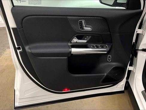 New 2026 Mercedes-Benz GLA 250 image 10