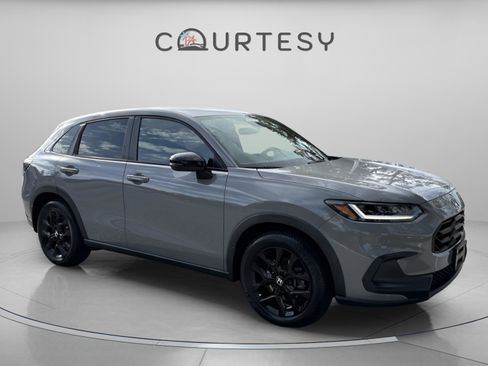 Certified 2023 Honda HR-V Sport image 9