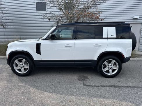 Used 2023 Land Rover Defender 110 SE image 2