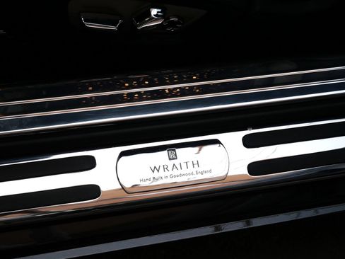 Certified 2015 Rolls-Royce Wraith RWD image 9