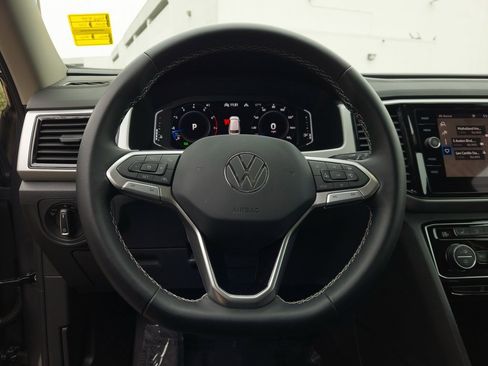 Used 2023 Volkswagen Atlas SEL image 14