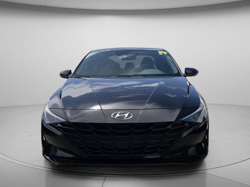 Certified 2023 Hyundai Elantra SEL FWD image 3