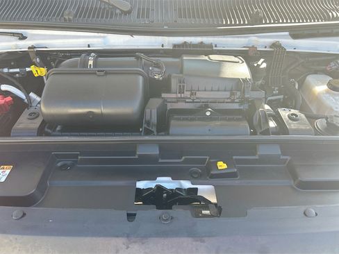 Used 2022 Ford E-350 and Econoline 350 Super Duty image 26