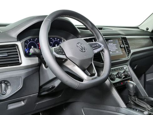 Certified 2022 Volkswagen Atlas SE FWD image 7