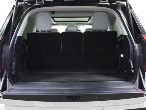 Used 2025 Ford Expedition Platinum w/ Platinum Ultimate Package AWD/4WD image 15