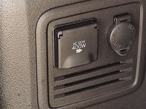 Used 2023 Toyota 4Runner SR5 Premium image 10