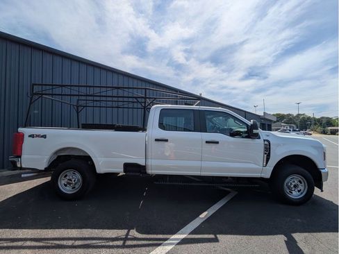 Used 2024 Ford F250 XL image 5