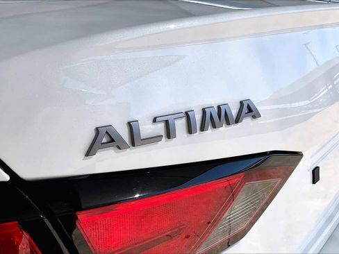 Used 2024 Nissan Altima 2.5 SR w/ SR Premium Package image 31