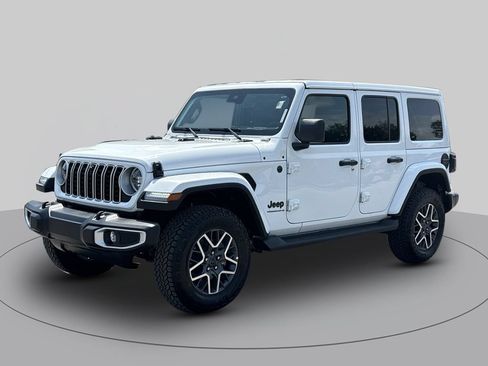 Used 2025 Jeep Wrangler Unlimited Sahara AWD/4WD image 7
