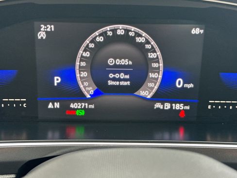 Used 2022 Volkswagen Tiguan SE image 29