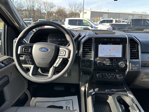 Used 2019 Ford F250 XLT w/ XLT Premium Package image 3