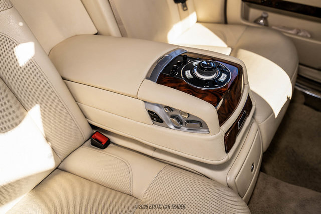 Used 2013 Rolls-Royce Ghost RWD image 77