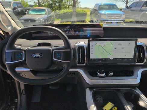 New 2026 Ford Expedition Platinum w/ Driver's Package image 21