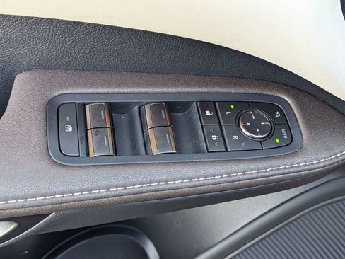 Certified 2025 Lexus RX 350 w/ Luxury Package image 23