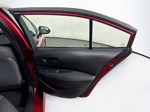 Used 2024 Toyota Corolla LE image 27