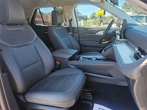 New 2026 Ford Explorer Active w/ Active Comfort Package image 10