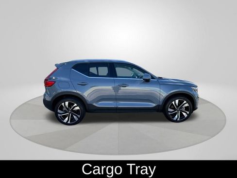 Used 2023 Volvo XC40 B5 Plus w/ Protection Package Premier image 8