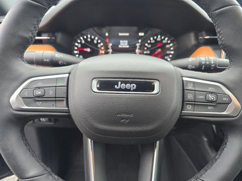 Used 2024 Jeep Compass Limited image 27