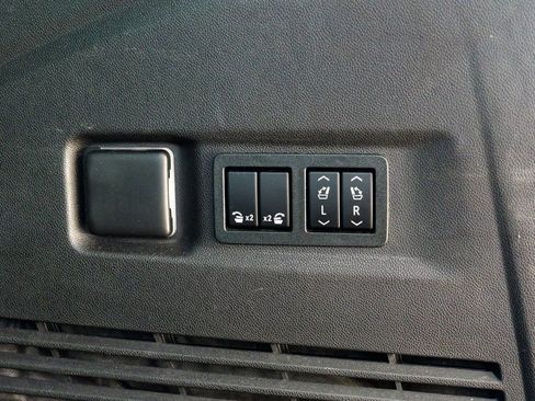 Used 2022 GMC Yukon XL Denali image 61