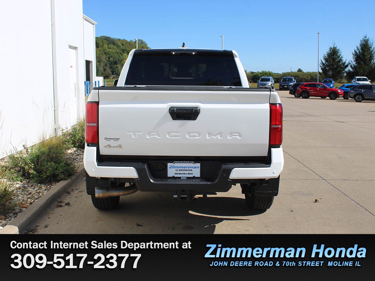 Used 2025 Toyota Tacoma SR5 w/ SR5 Upgrade Package AWD/4WD image 5