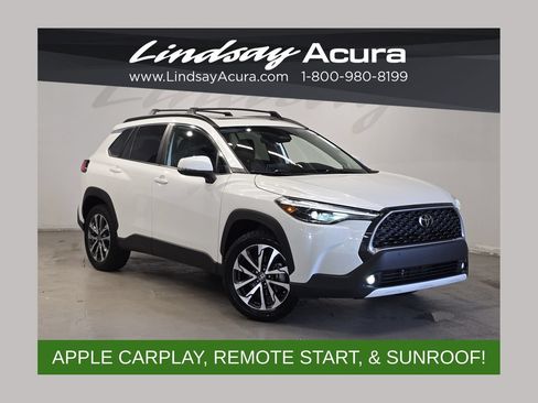 Used 2023 Toyota Corolla Cross XLE w/ Convenience Package AWD/4WD image 1