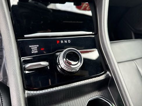 Used 2024 Jeep Grand Cherokee L Limited image 41