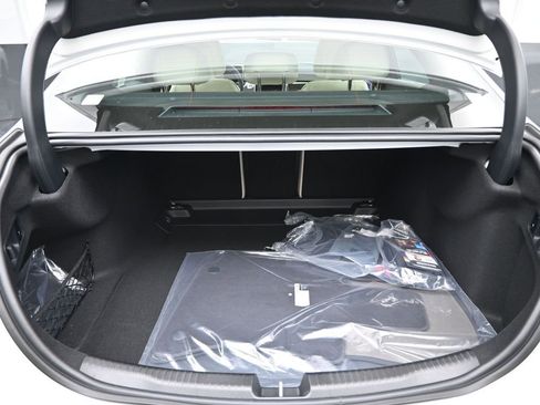 New 2025 Mercedes-Benz C 300 4MATIC Sedan image 25