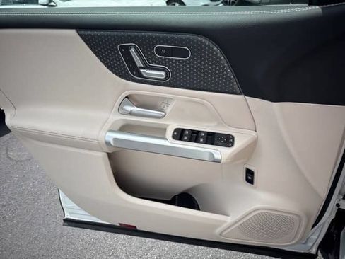 Certified 2025 Mercedes-Benz GLB 250 image 22