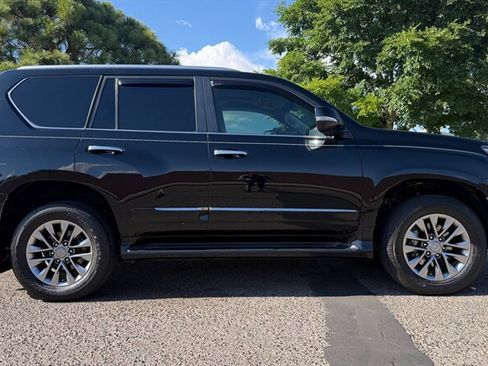 Used 2015 Lexus GX 460 Luxury AWD/4WD image 9