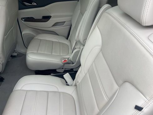 Used 2021 GMC Acadia Denali w/ Denali Ultimate Package image 11