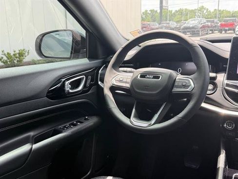 Used 2024 Jeep Compass Limited w/ Driver Assist Group I AWD/4WD image 10