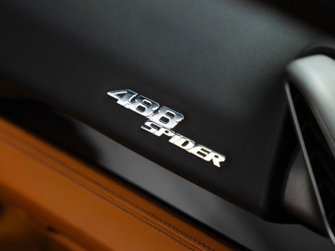 Used 2018 Ferrari 488 Spider image 26