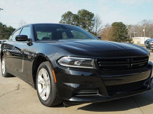Used 2022 Dodge Charger SXT image 34
