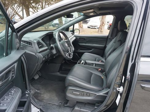 Used 2024 Honda Odyssey Sport image 2