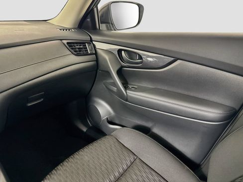 Used 2019 Nissan Rogue S AWD/4WD image 21