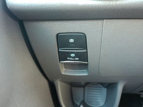 Used 2025 Ford Transit 350 XLT image 31