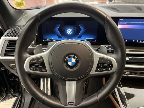 Certified 2024 BMW X7 xDrive40i w/ M Sport Package image 14