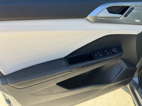 Certified 2025 Volkswagen Taos SEL image 13