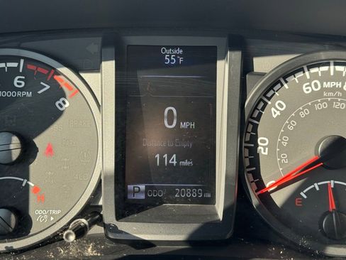 Certified 2023 Toyota Tacoma SR image 31