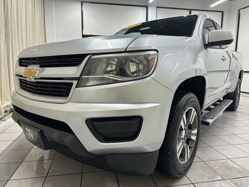 Used 2018 Chevrolet Colorado W/T w/ Custom Special Edition image 11