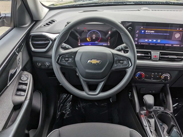 Used 2026 Chevrolet TrailBlazer LS FWD image 16