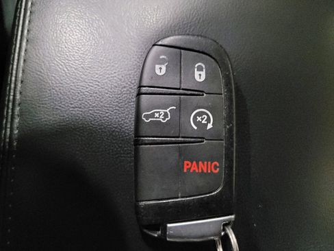 Used 2019 Jeep Grand Cherokee Limited AWD/4WD image 32